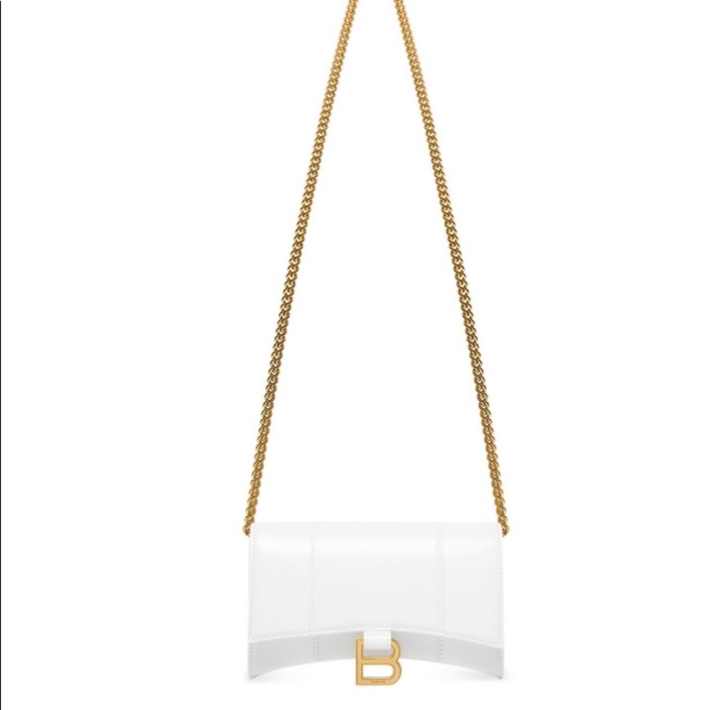 Hourglass Wallet With Chain in white shiny box calfskin, aged gold hardware